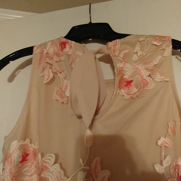 Dress - Picture 3 of 3